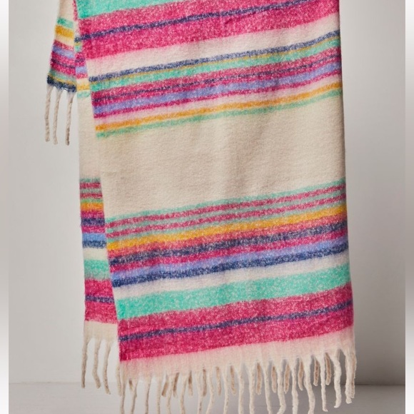 NEW Free People Skye stripe fringe blanket - Picture 3 of 7